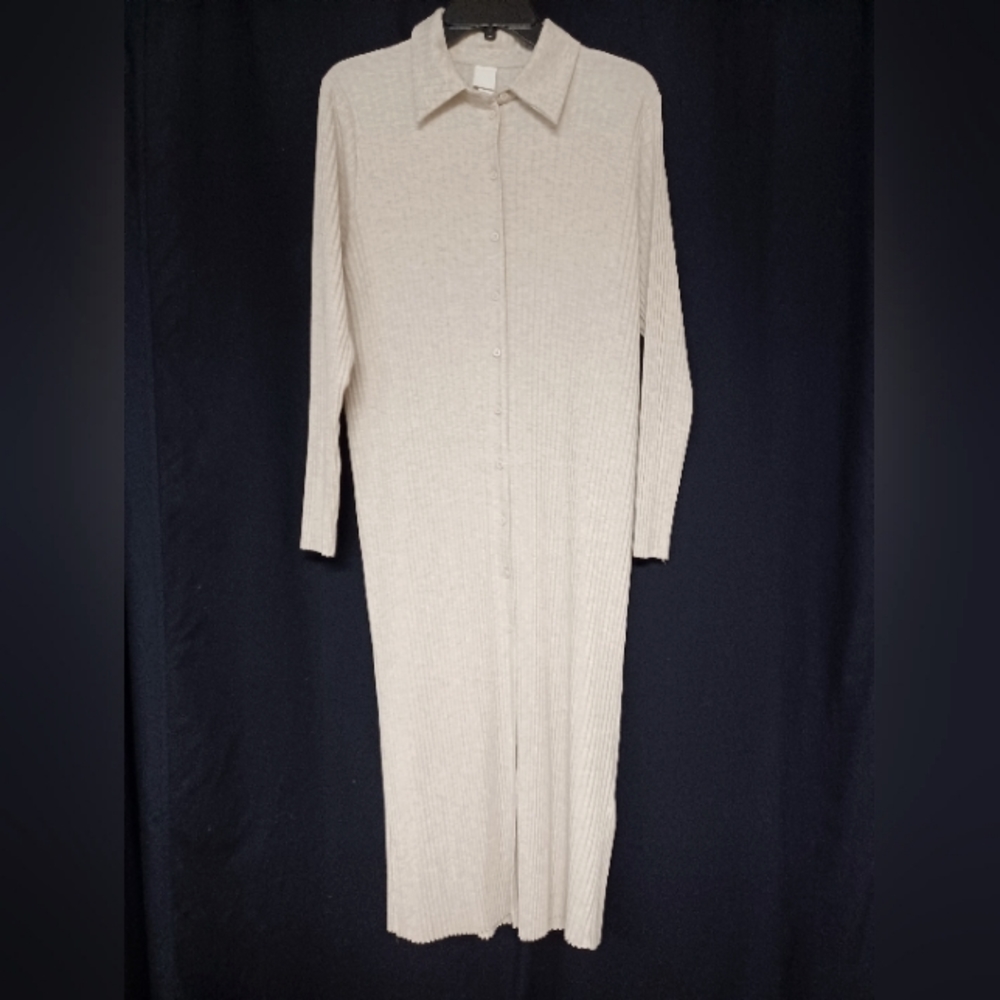 H&M cream sweater dress. Size XL.